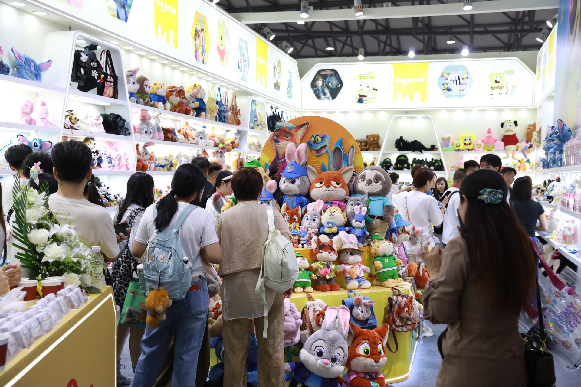“AI+IP”雙重賦能，東莞茶山潮玩閃耀中國玩協四展，探索玩具銷售新紀元